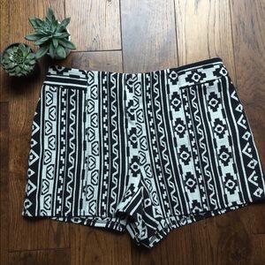 Forever 21 printed short size MD